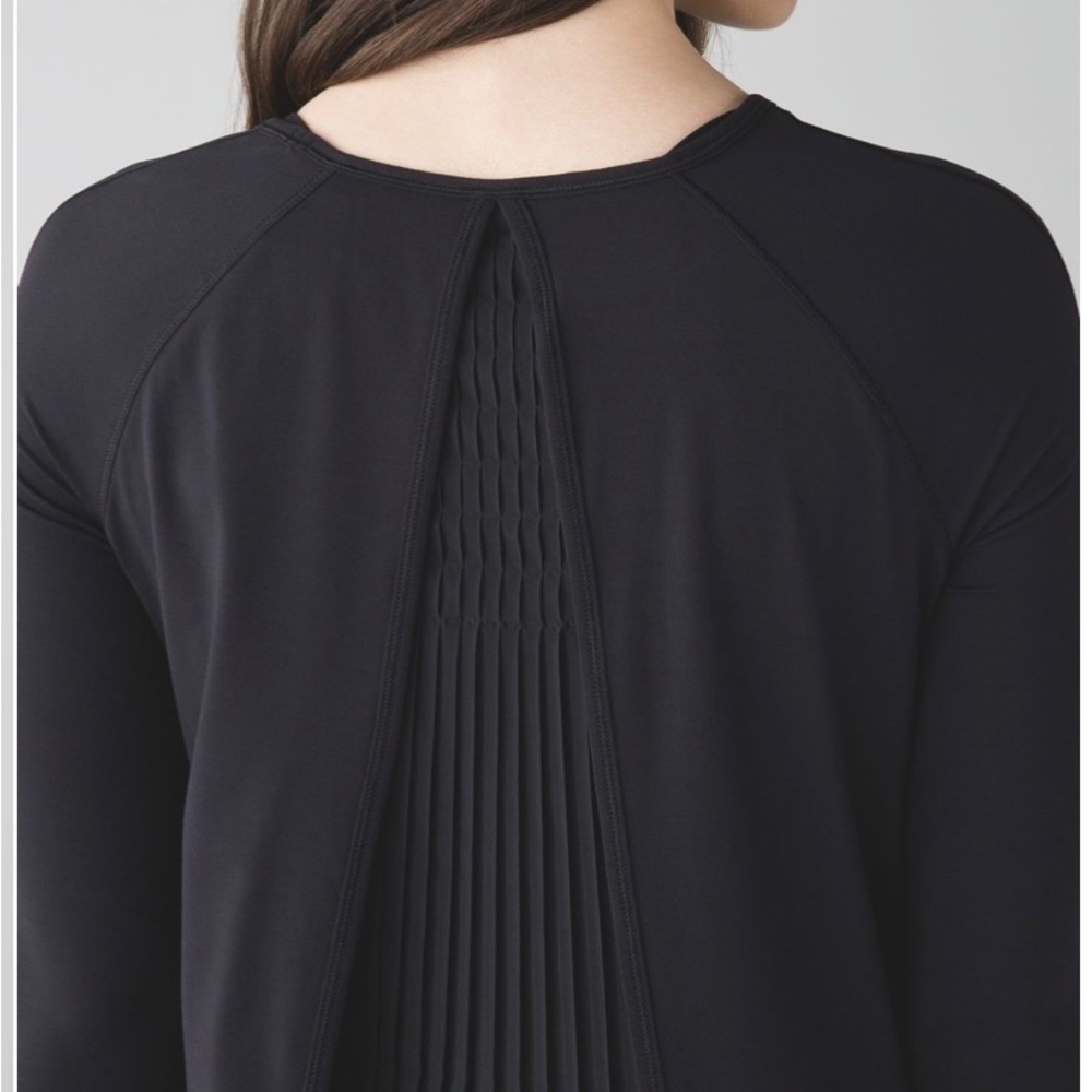 Lululemon Pleated Making Moves Top - Picture 2 of 14